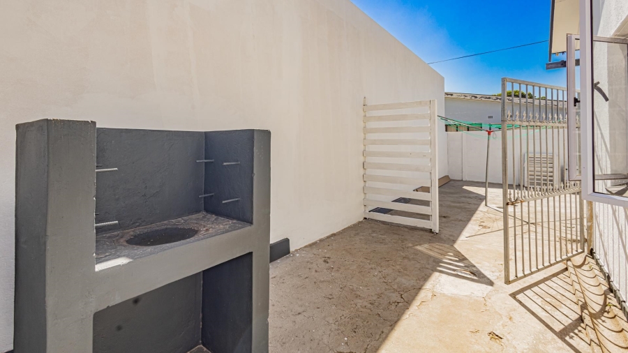 11 Bedroom Property for Sale in Richmond Estate Western Cape